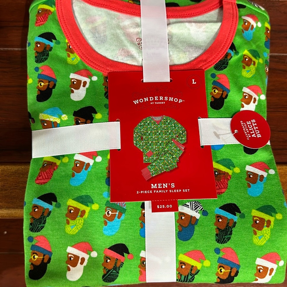 Brand new! Men’s Christmas pajama set!